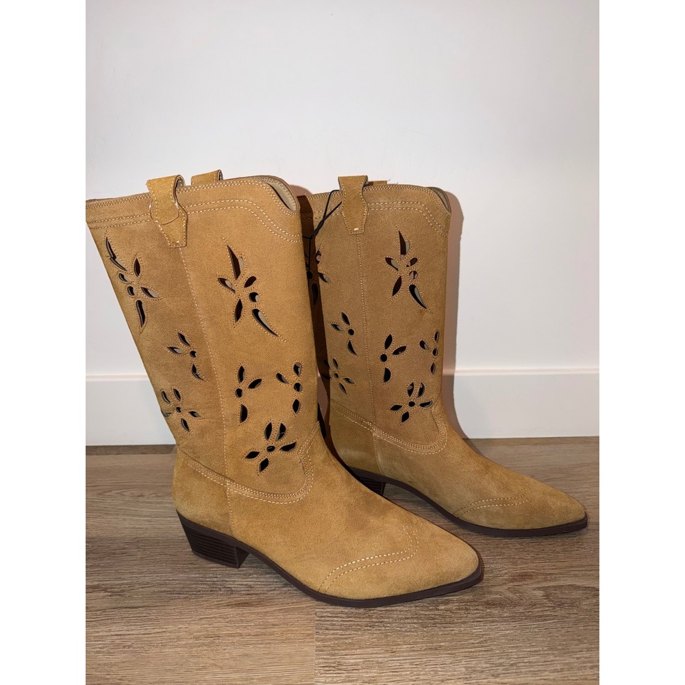 Women western boots size 11